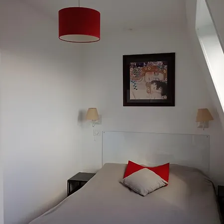 Apartment Charming 2 In Front Of The Square Montholon Paris